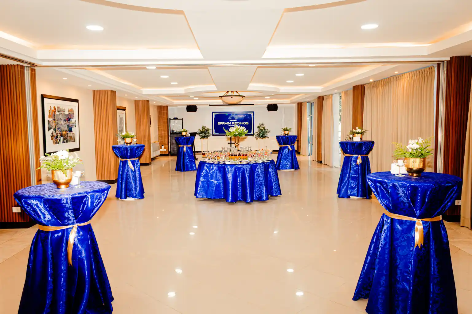 Salón Efraín Recinos · Sector A